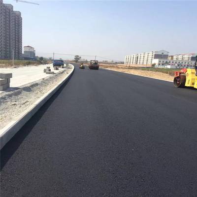 大鵬工廠瀝青路面施工-郊區(qū)瀝青道路攤鋪